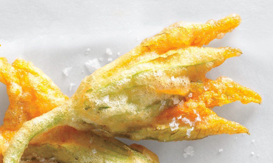 crispy-fried-zucchini-blossoms| www.4hourbodygirl.com