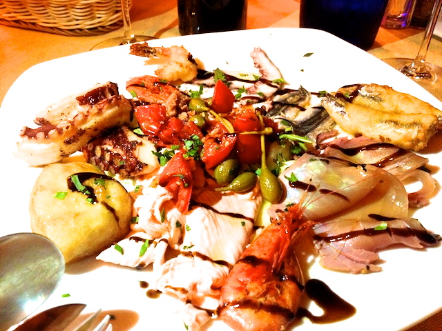 seafood-platter Positano Italy | www.4hourbodygirl.com