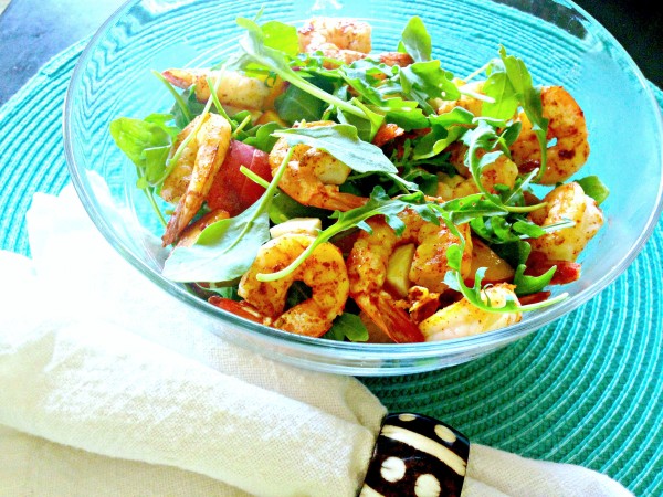 Easy, 5 Minute, Low-Carb Shrimp & Peach Salad | www.4hourbodygirl.com