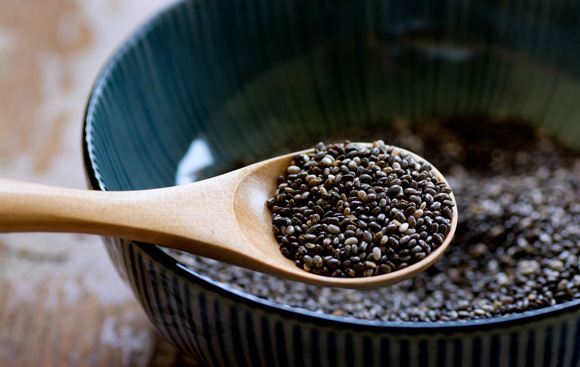 chia-seeds-in-a-bowl | www.4hourbodygrl.com