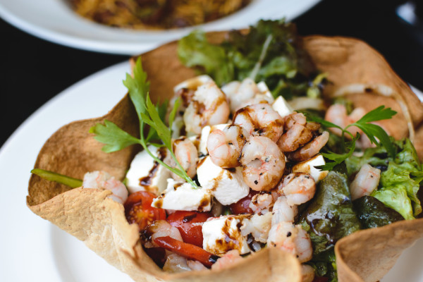 salad-with-shrimps-feta | www.4hourbodygirl.com