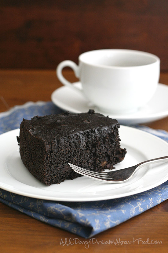 Slow-Cooker-Chocolate-Cake | www.4hourbodygirl.com