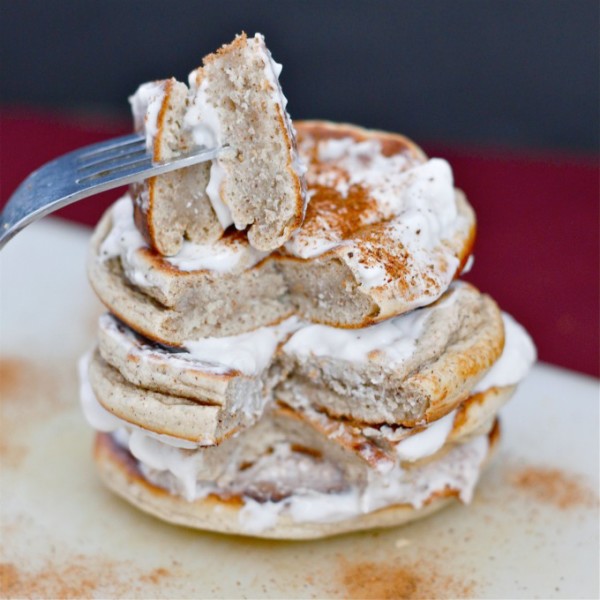 cinnamon_bun_pancakes | www.4hourbodygirl.com
