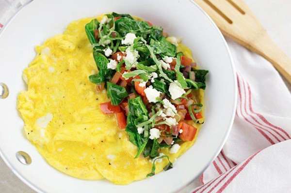 Low Carb Greek Omelet | www.4hourbodygirl.com