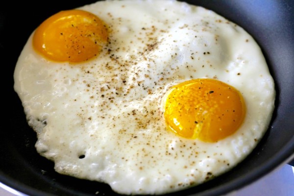 Sunny side up egg | www.4hourbodygirl.com