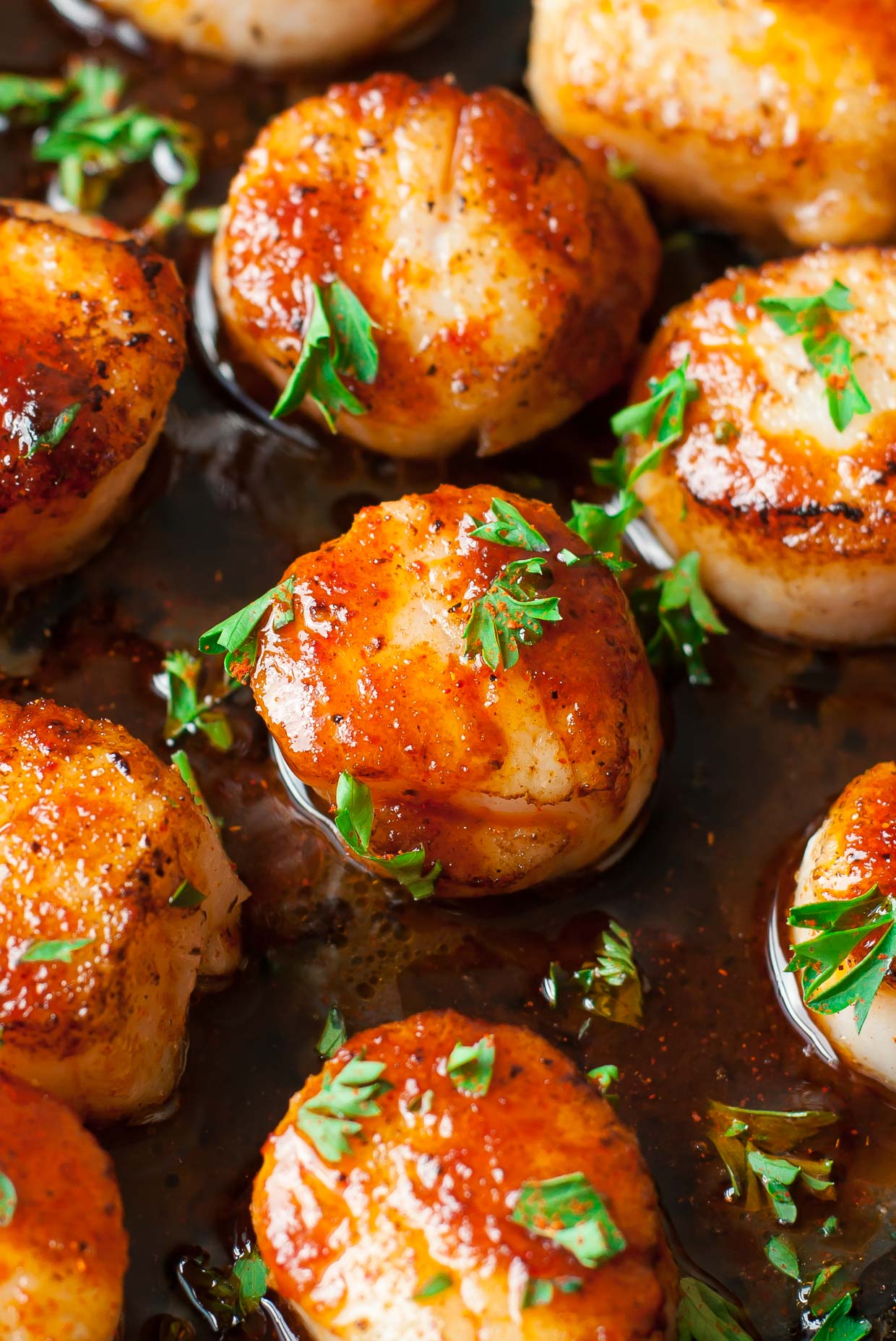 sriracha-seared-scallops-recipe-PEASandCRAYONS-0822